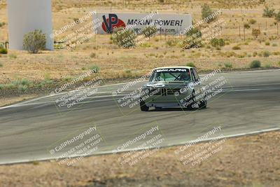 media/May-31-2025-CalClub SCCA (Sat) [[2c1a04e1ee]]/Qualifying/Group 1/Turn 4/